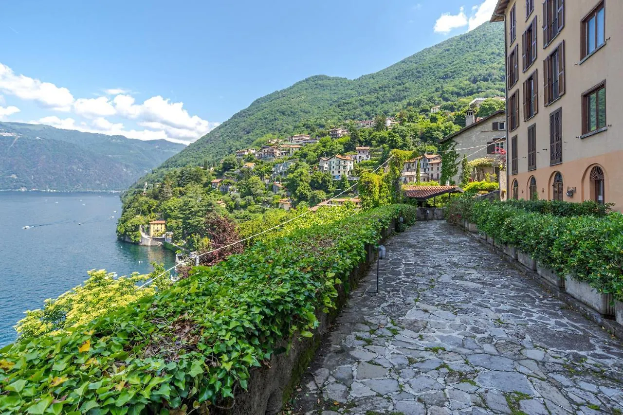Apt With Terrace And Shared Pool! Lake View! Apartment Nesso